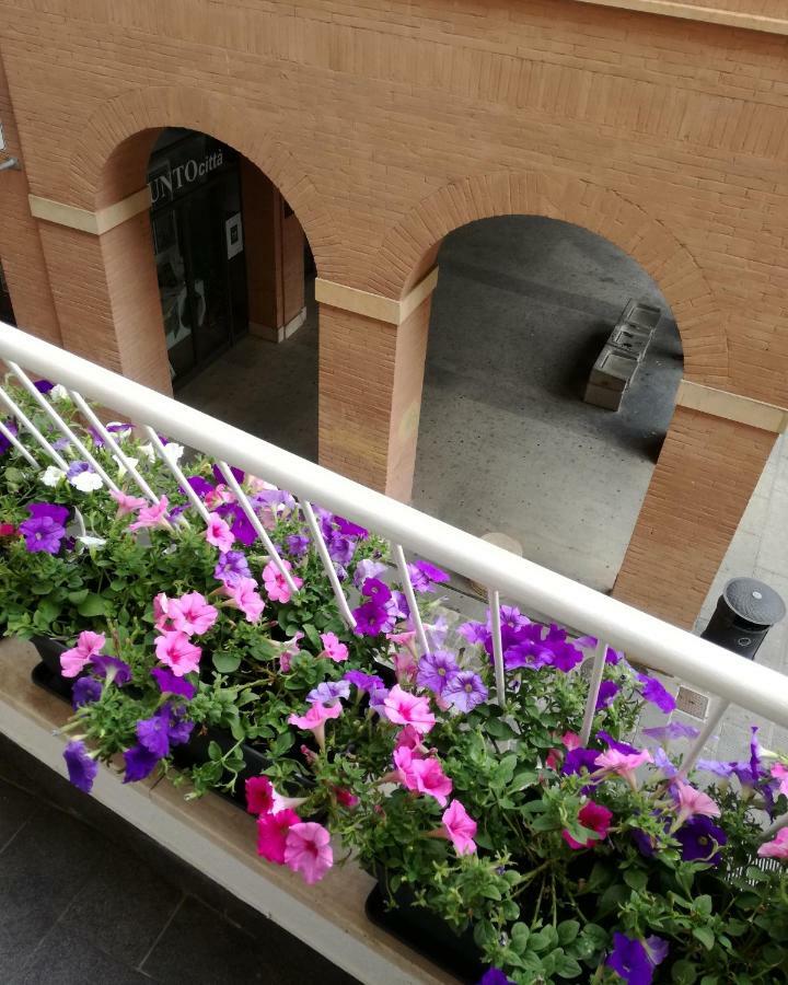 Bloom Rooms Foligno Esterno foto